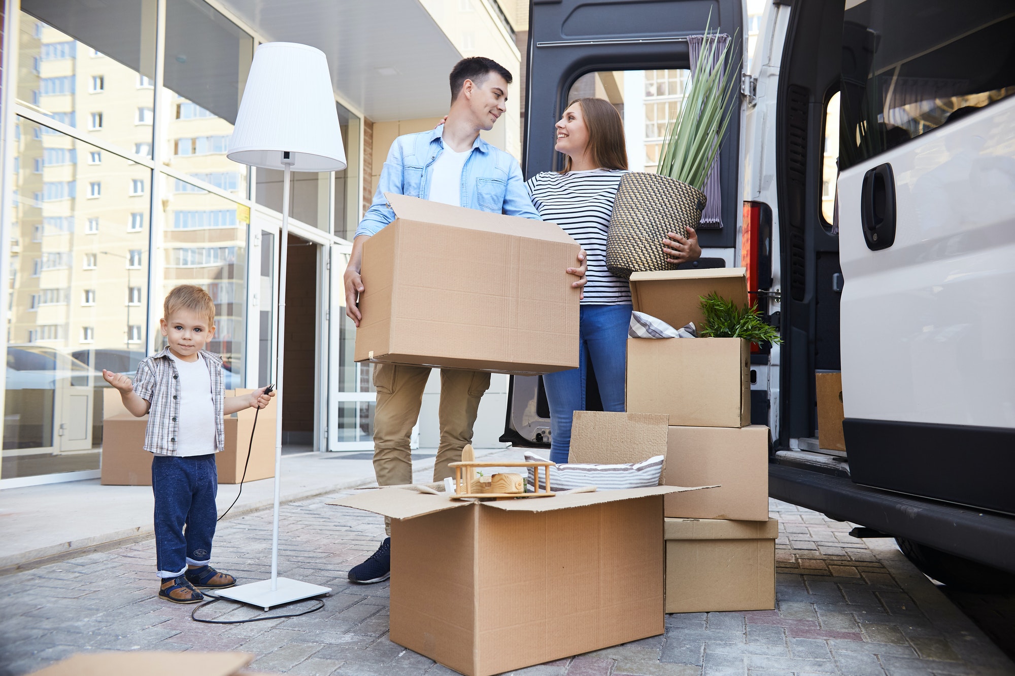 happy-family-moving-in.jpg